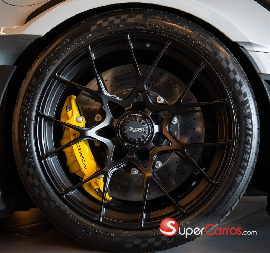 2025 Porsche 911 GT3 RS — foto 6 / 12