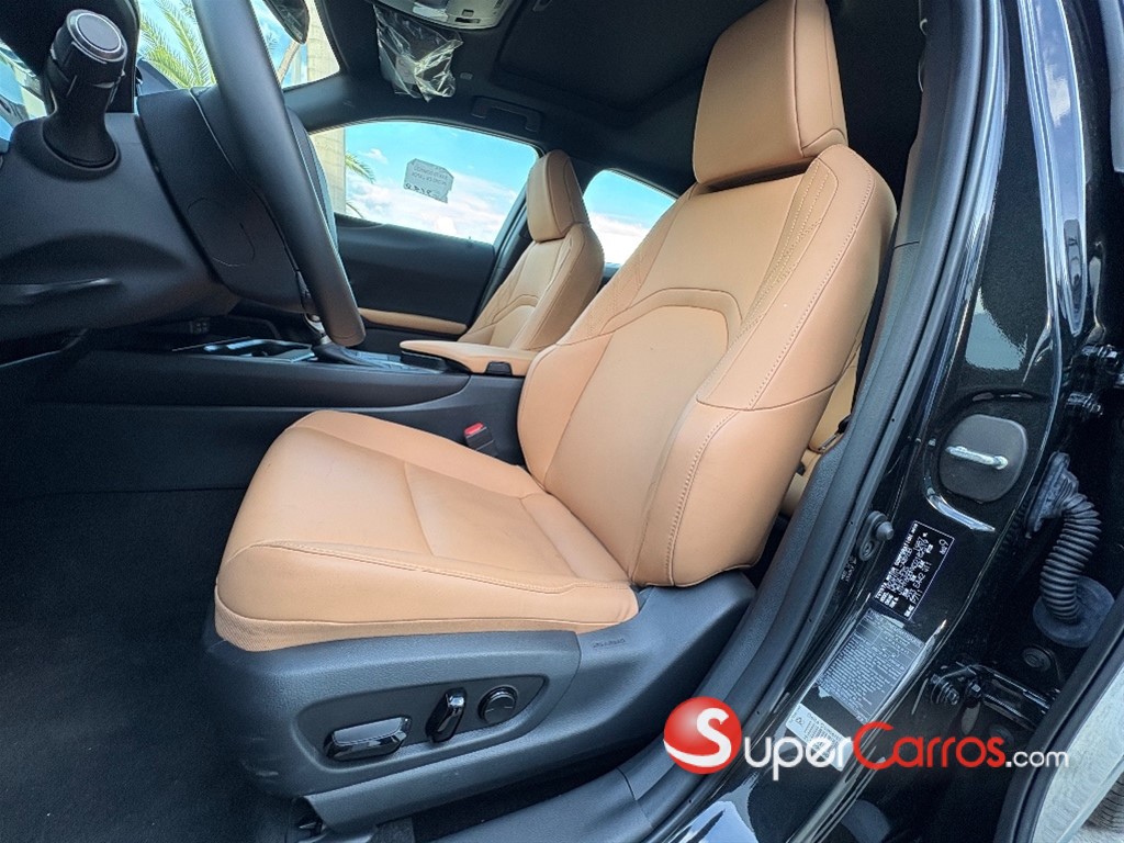 2024 Lexus UX 250 HYBRID — foto 7 / 9