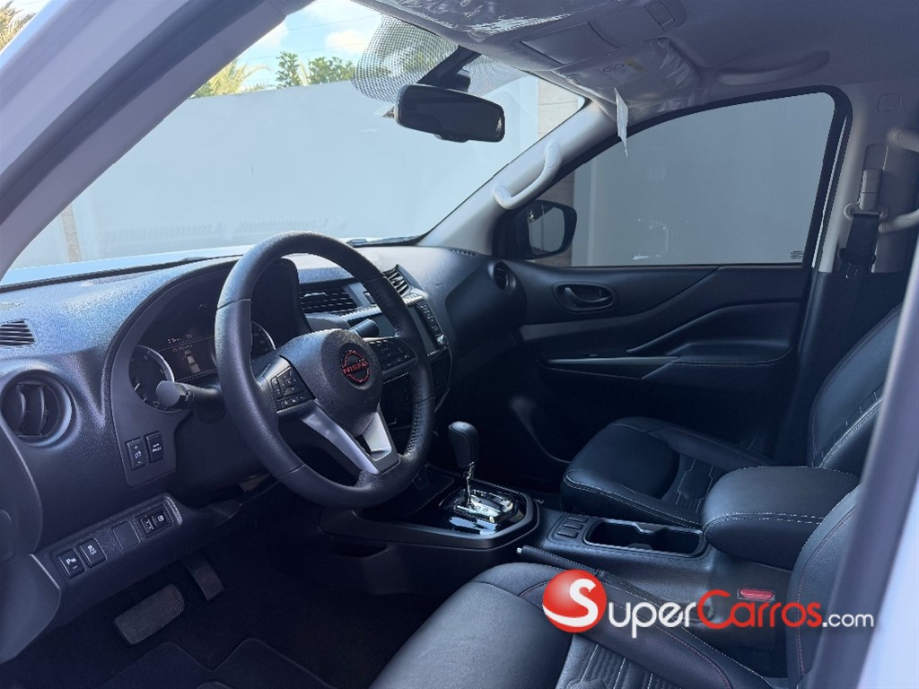 2025 Nissan Navara PRO X4 — foto 9 / 11