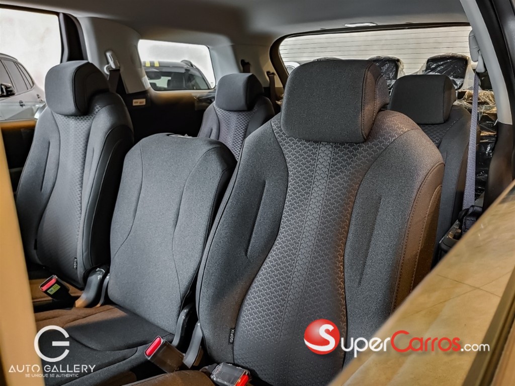 2026 Kia Carnival — foto 8 / 10