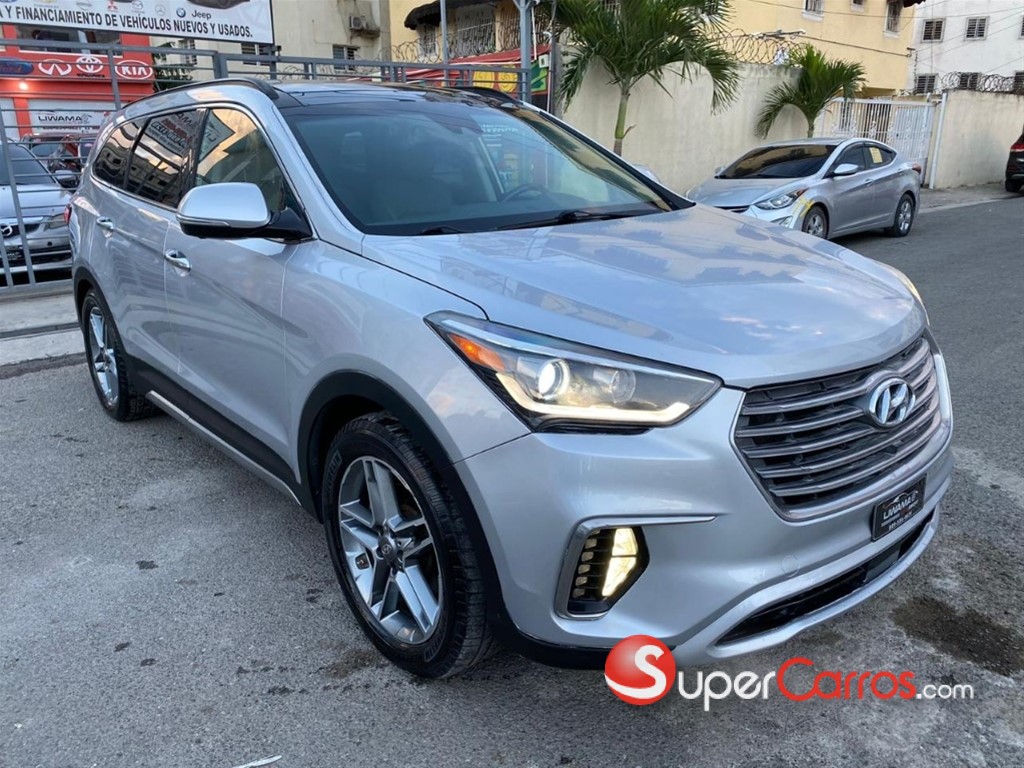 2017 Hyundai Grand Santa Fe Limited Ultimate