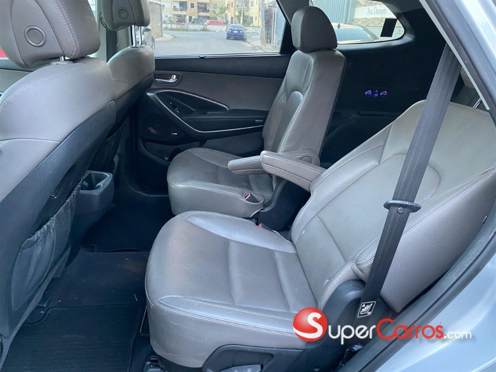 2017 Hyundai Grand Santa Fe Limited Ultimate — foto 8 / 12