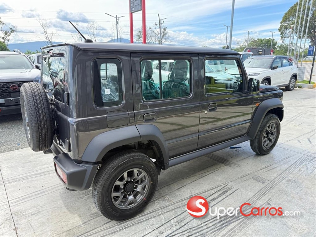 2027 Suzuki Jimny GLX — foto 3 / 9