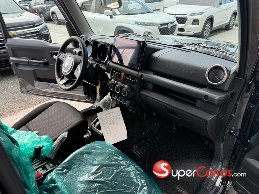 2027 Suzuki Jimny GLX — foto 8 / 9