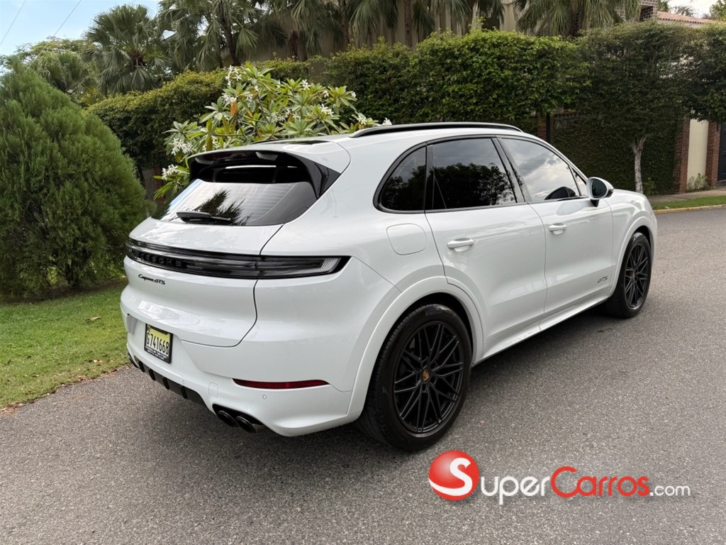 2024 Porsche Cayenne GTS — foto 5 / 8