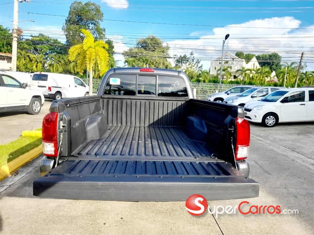2020 Toyota Tacoma SR5 — foto 8 / 12