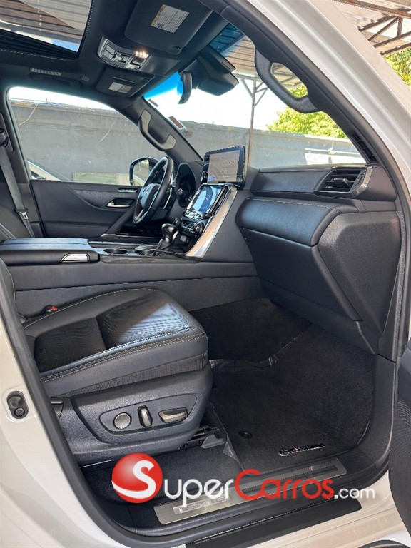 2022 Lexus LX 600 Luxury — foto 11 / 12