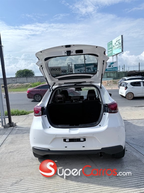 2020 Mazda Demio — foto 5 / 10