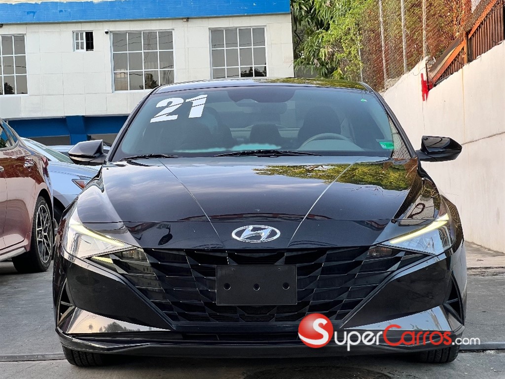 2021 Hyundai Elantra SE — foto 2 / 10