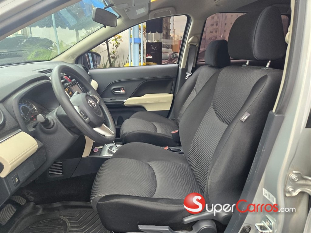 2019 Toyota Rush — foto 6 / 9