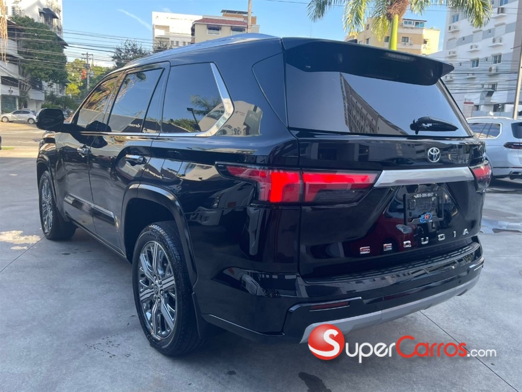2023 Toyota Sequoia Capstone — foto 5 / 12