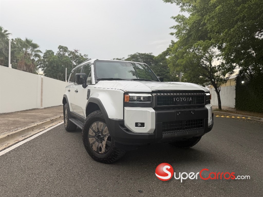 2025 Toyota Land Cruiser Prado Adventure