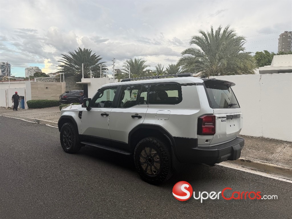 2025 Toyota Land Cruiser Prado Adventure — foto 7 / 12