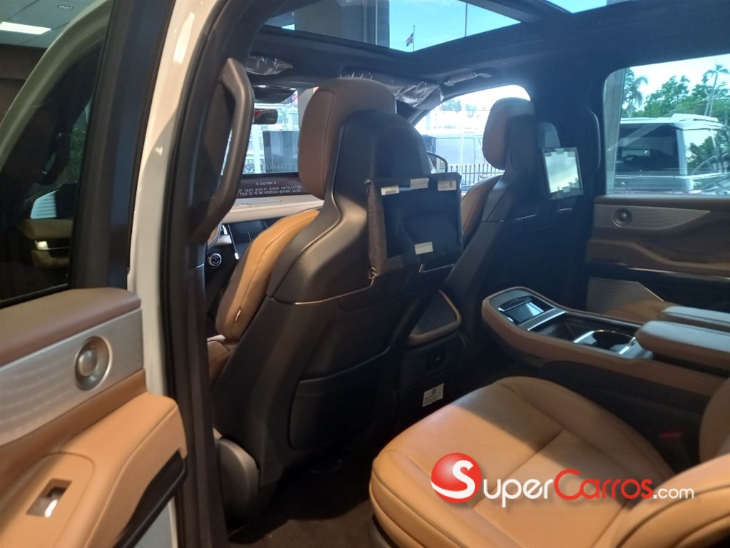 2026 Lincoln Navigator Reserve I — foto 8 / 8
