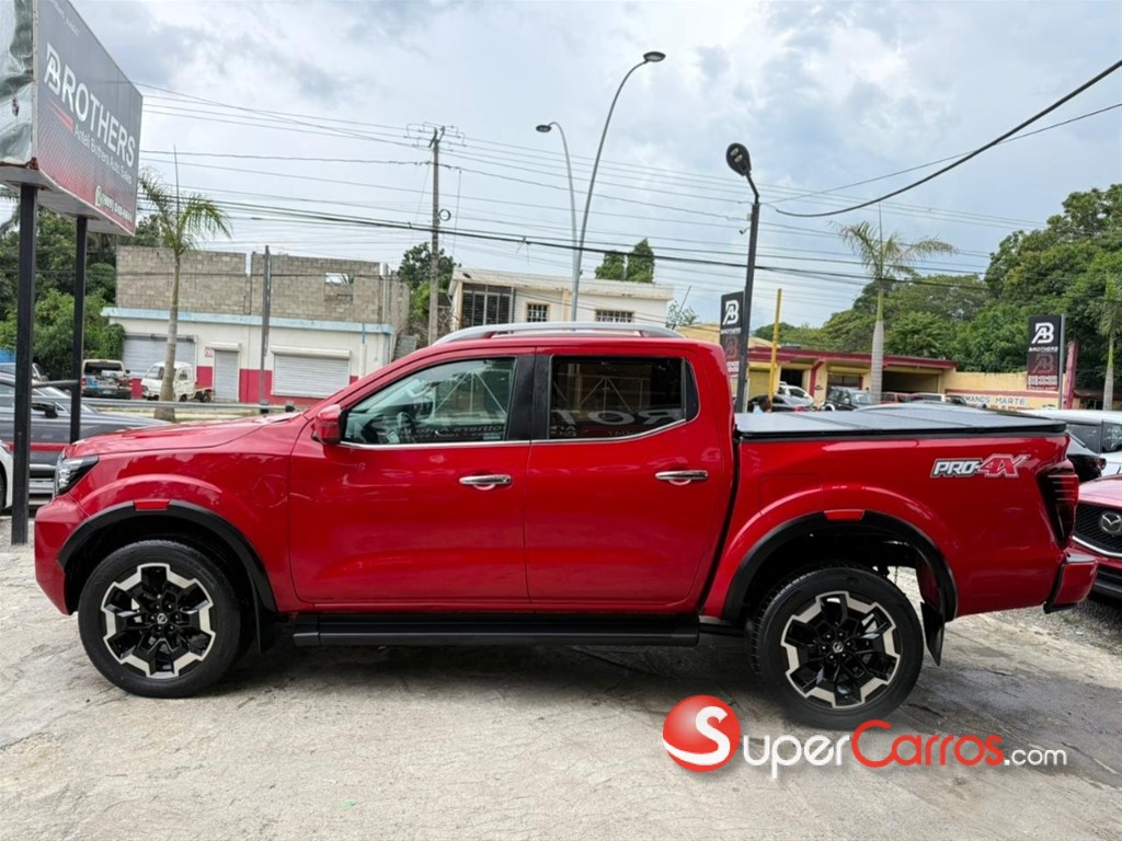 2021 Nissan Navara XE — foto 8 / 12