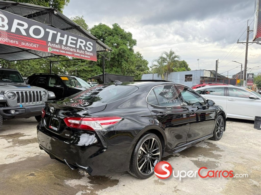 2020 Toyota Camry XSE — foto 5 / 12