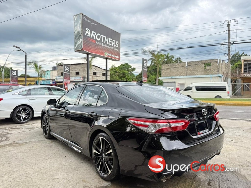2020 Toyota Camry XSE — foto 7 / 12