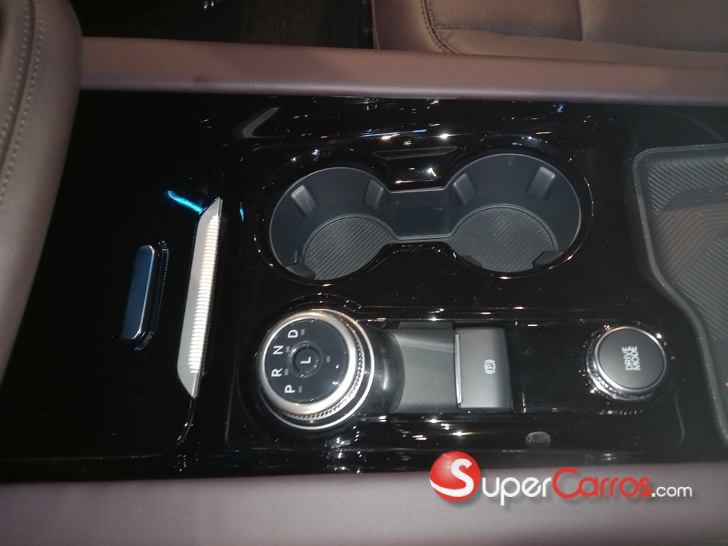 2025 Ford Explorer Platinum — foto 2 / 12