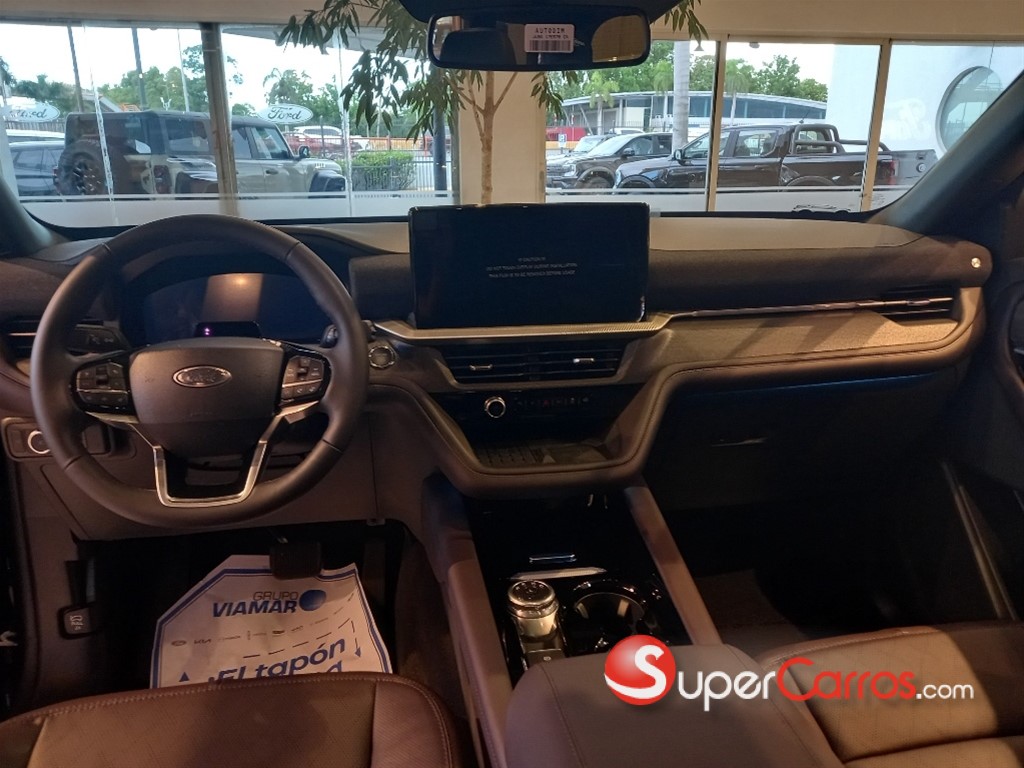 2025 Ford Explorer Platinum — foto 4 / 12