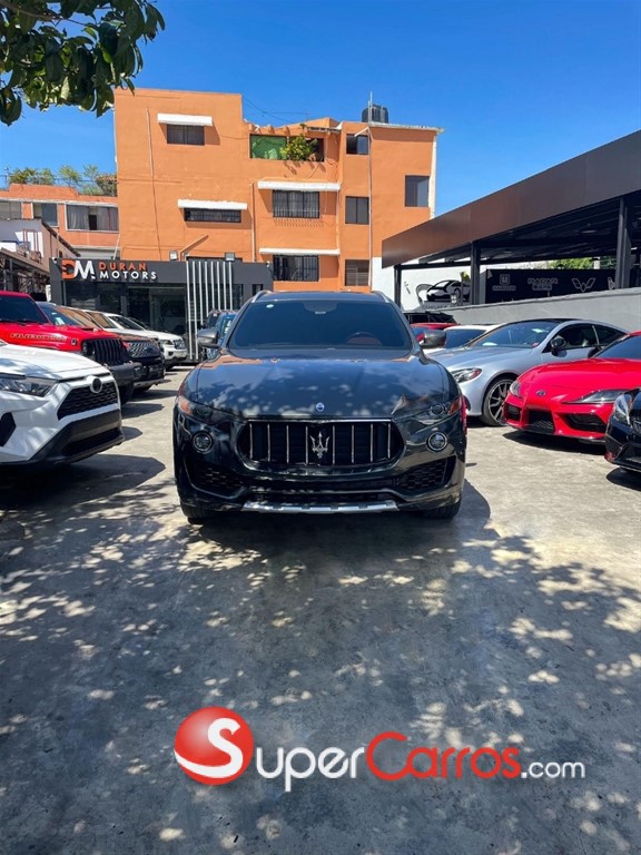 2017 Maserati Levante Q4 — foto 2 / 9