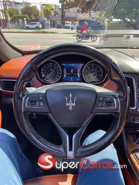 2017 Maserati Levante Q4 — foto 6 / 9