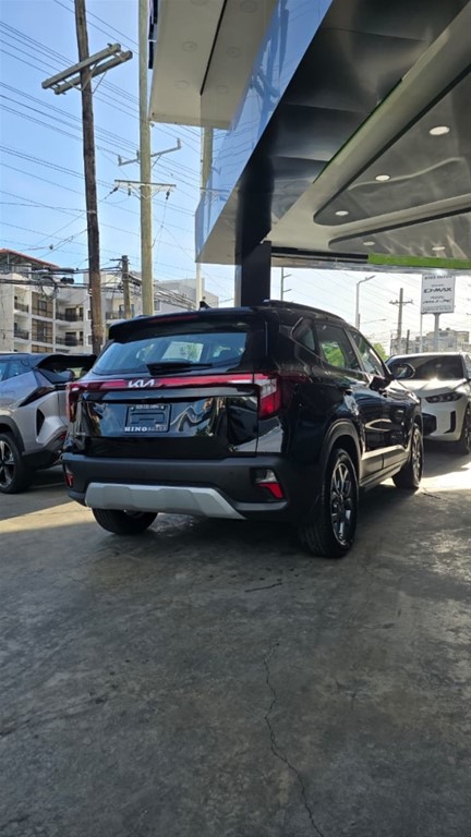 2027 Kia Seltos Luxury — foto 5 / 12
