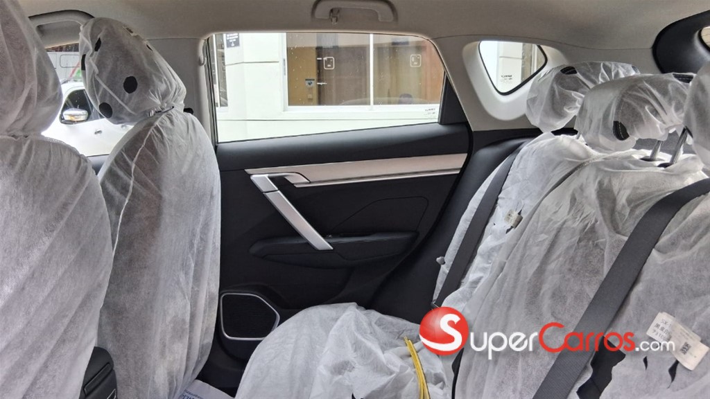 2027 Geely COOLRAY NEO — foto 10 / 10