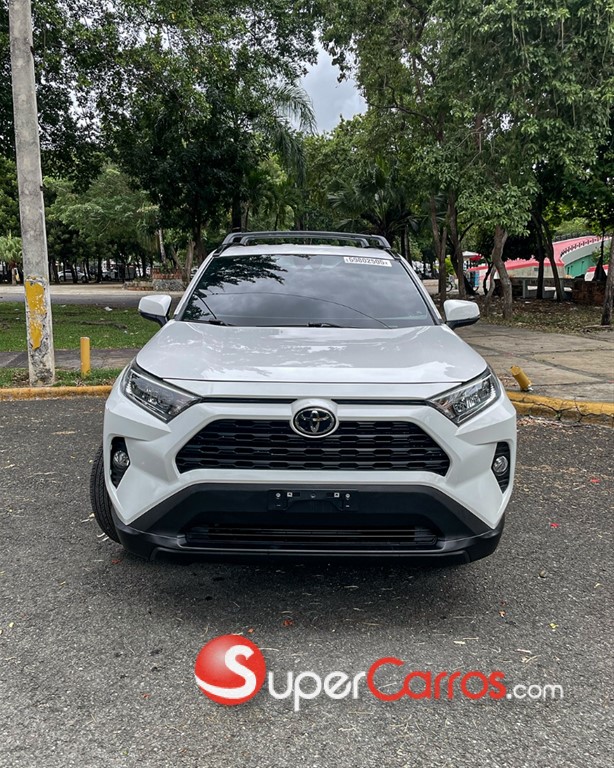 2021 Toyota RAV4 XLE — foto 3 / 9