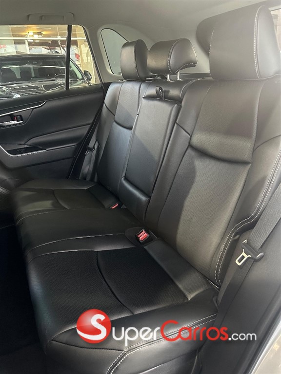 2022 Toyota RAV4 XLE — foto 5 / 9