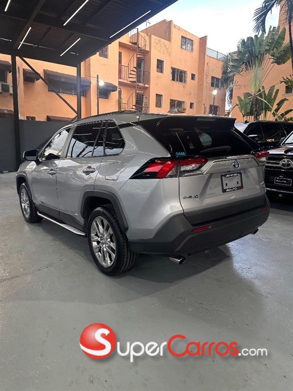 2022 Toyota RAV4 XLE — foto 7 / 9