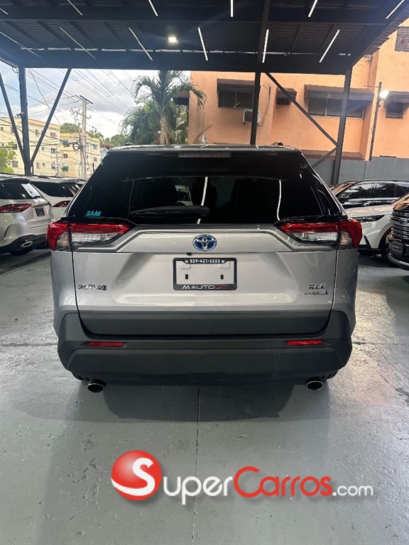 2022 Toyota RAV4 XLE — foto 8 / 9