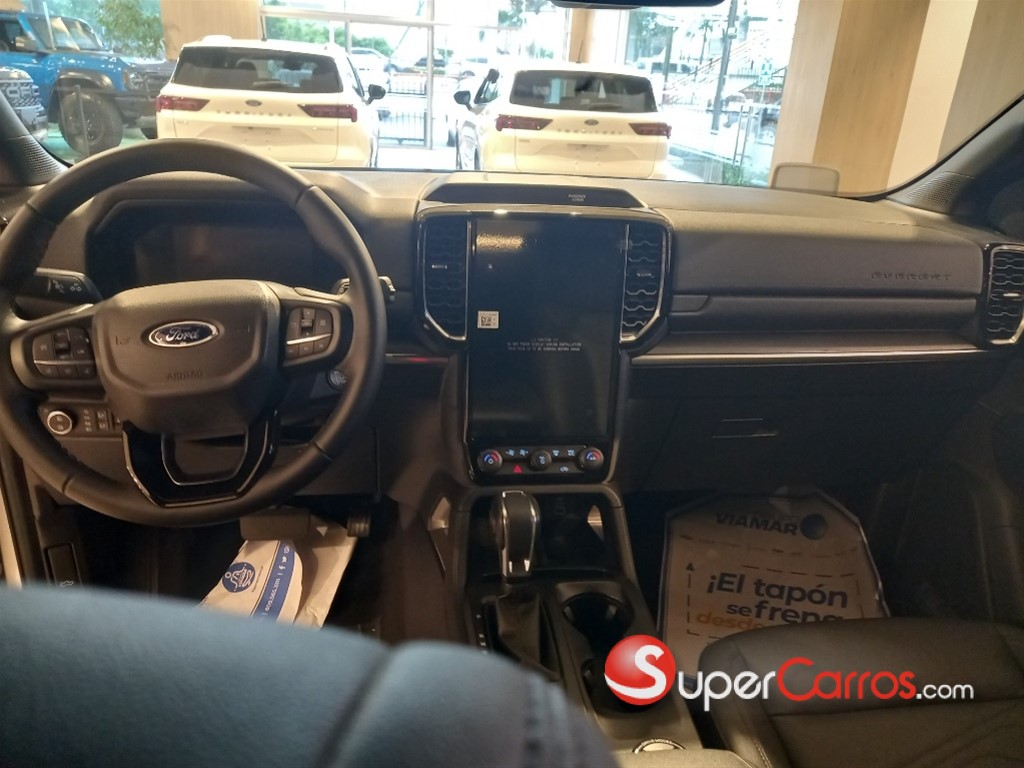 2026 Ford Everest Limited — foto 4 / 9