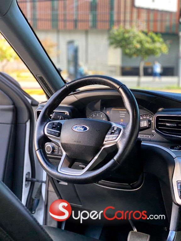 2021 Ford Explorer XLT — foto 5 / 12