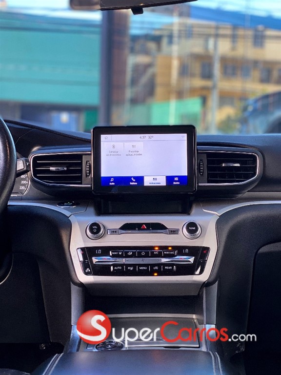 2021 Ford Explorer XLT — foto 6 / 12