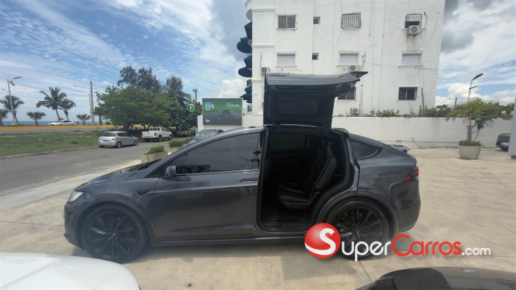 2020 Tesla Model X Long Range — foto 10 / 10