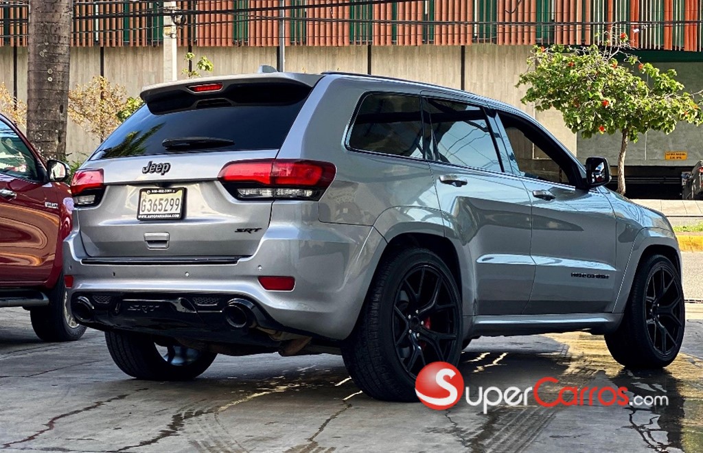 2016 Jeep Grand Cherokee SRT8 — foto 2 / 12