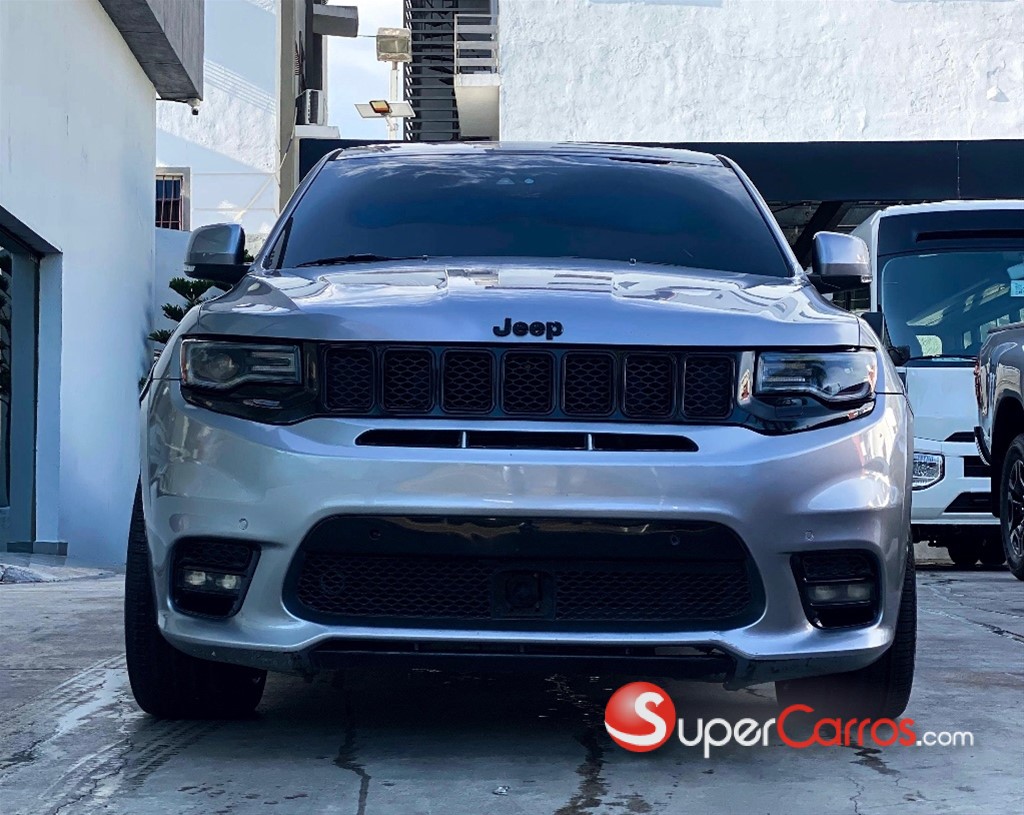 2016 Jeep Grand Cherokee SRT8 — foto 11 / 12