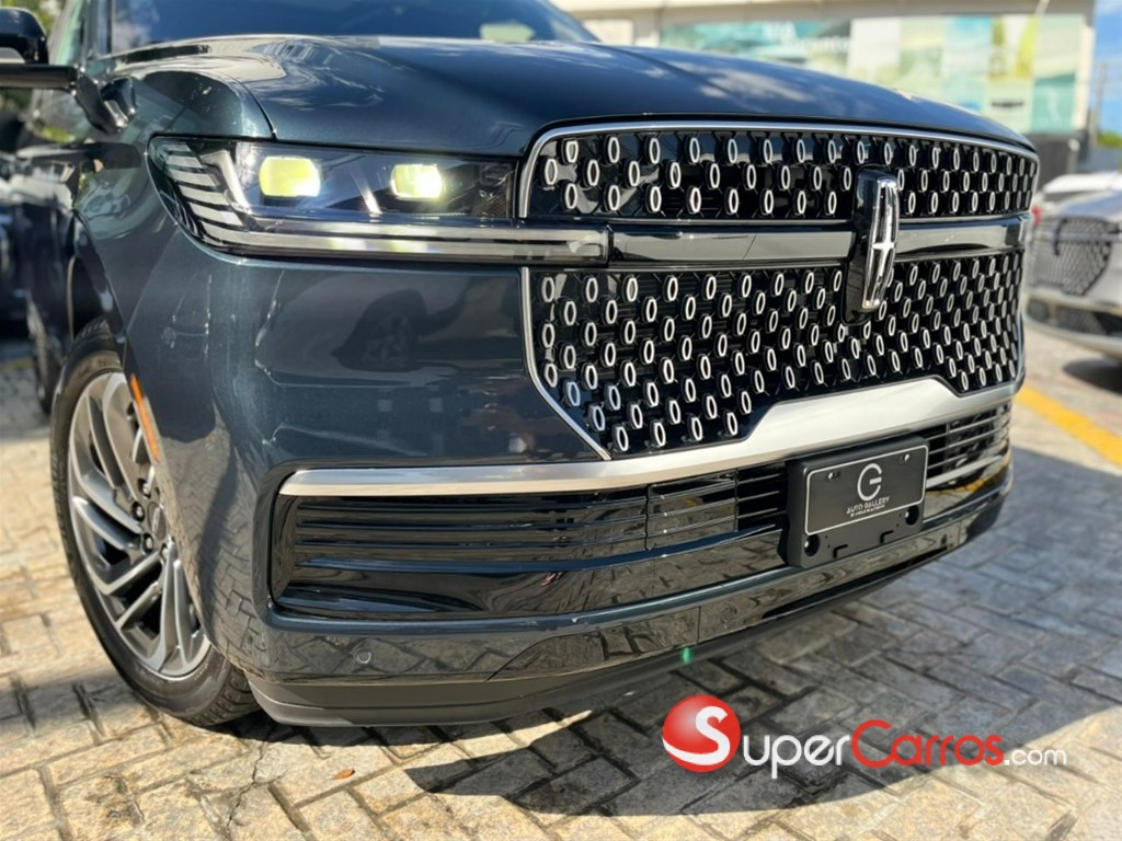 2025 Lincoln Navigator Reserve I — foto 6 / 12