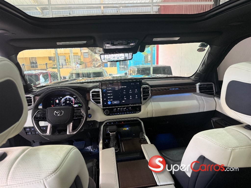 2023 Toyota Sequoia Capstone — foto 2 / 12