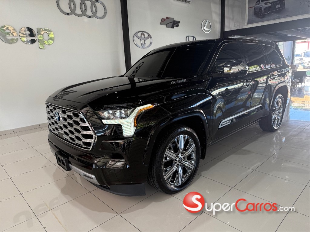 2023 Toyota Sequoia Capstone — foto 11 / 12