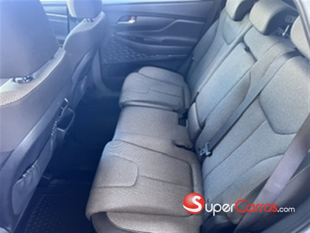2020 Hyundai Santa Fe SE — foto 4 / 8