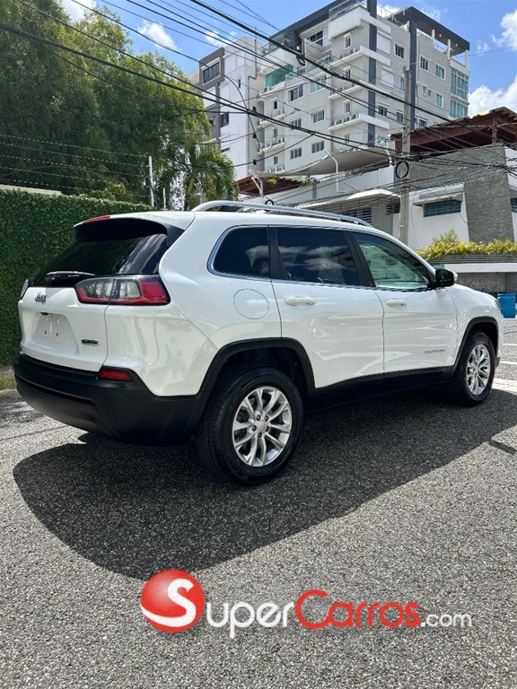 2019 Jeep Cherokee Latitude — foto 4 / 9