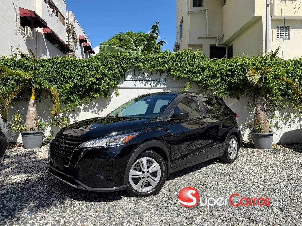 2022 Nissan Kicks SV