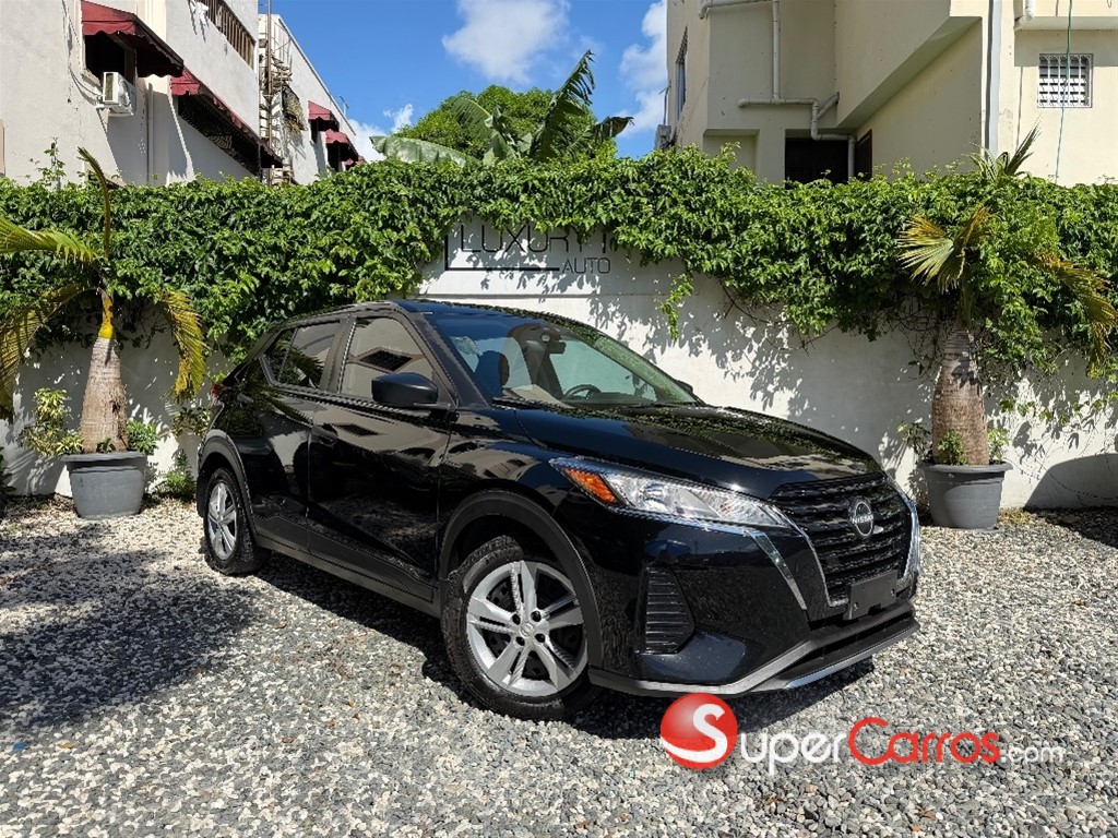 2022 Nissan Kicks SV — foto 2 / 9