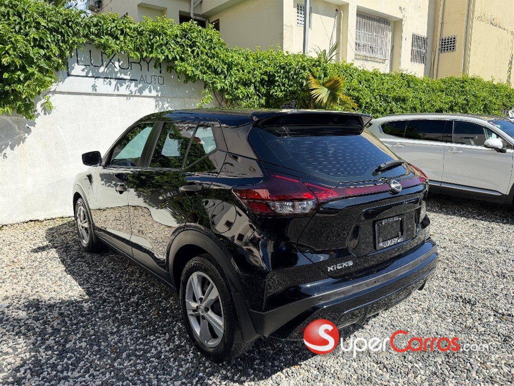 2022 Nissan Kicks SV — foto 6 / 9