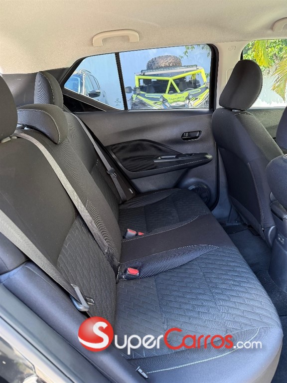 2022 Nissan Kicks SV — foto 8 / 9