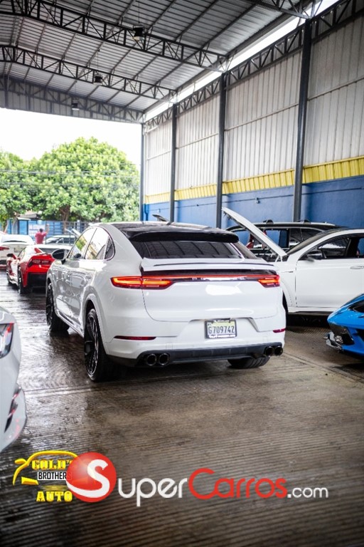 2021 Porsche Cayenne Coupe — foto 4 / 12