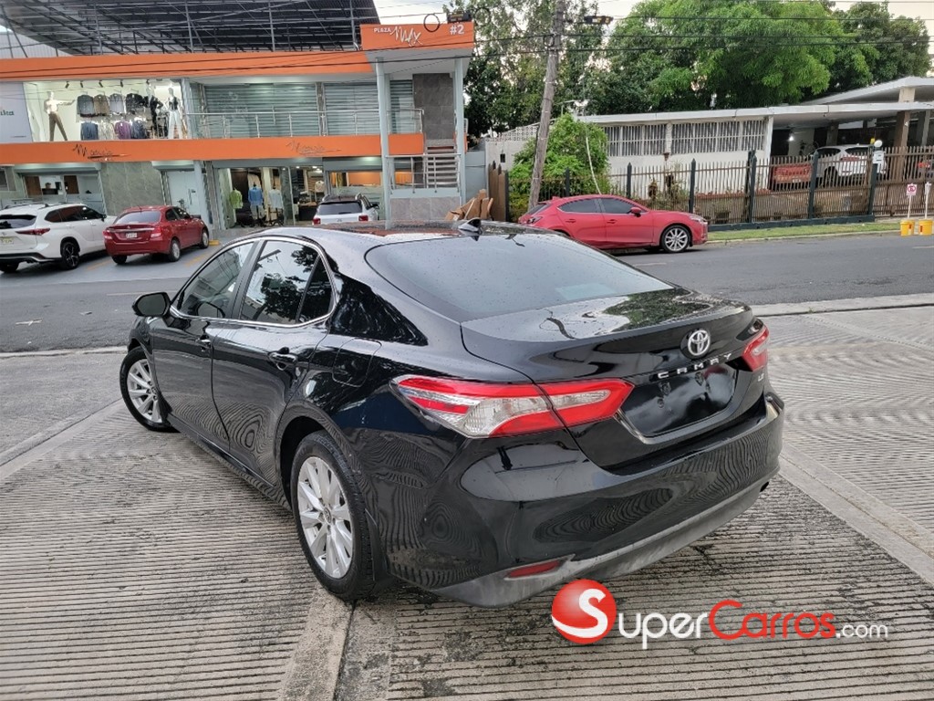 2020 Toyota Camry LE — foto 3 / 8