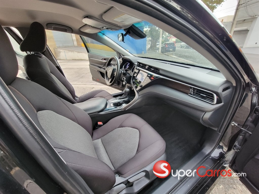 2020 Toyota Camry LE — foto 5 / 8