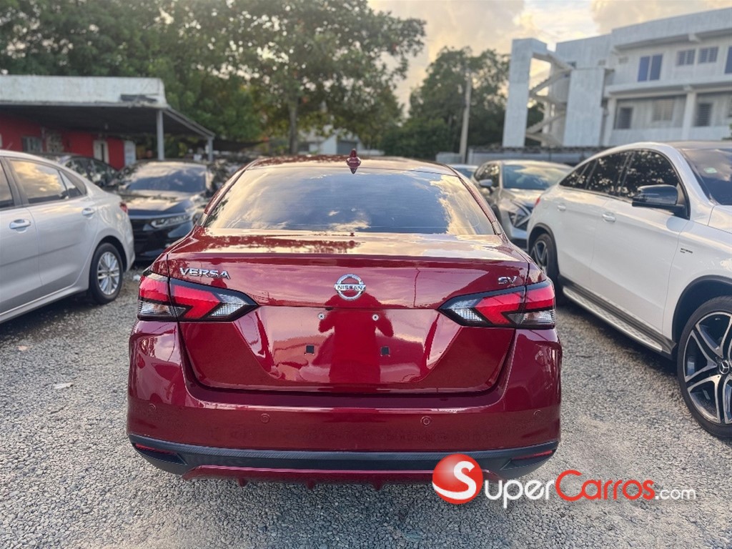 2020 Nissan Versa SV — foto 7 / 11